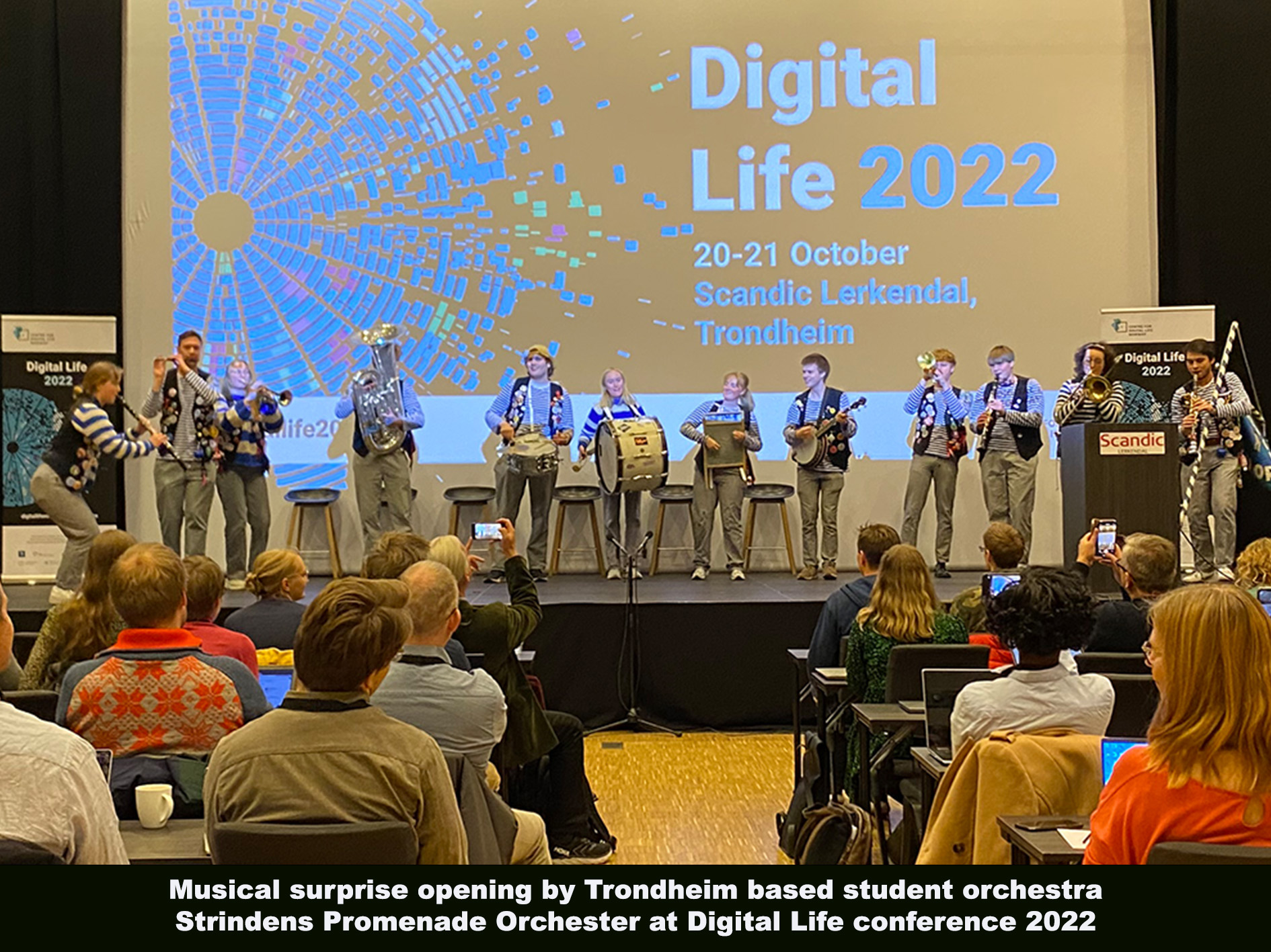 Orchestra playing in the opening of Digital Life 2022 conference